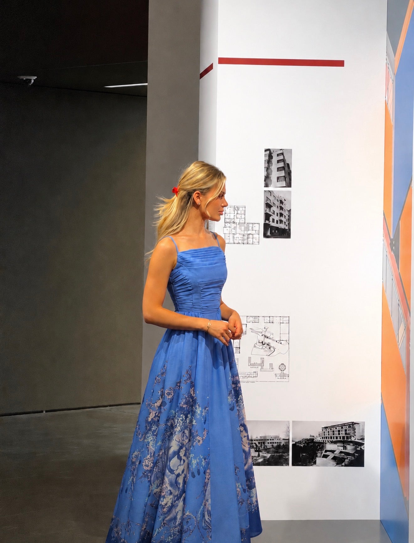 Premium Azure Muse Midi Haljina