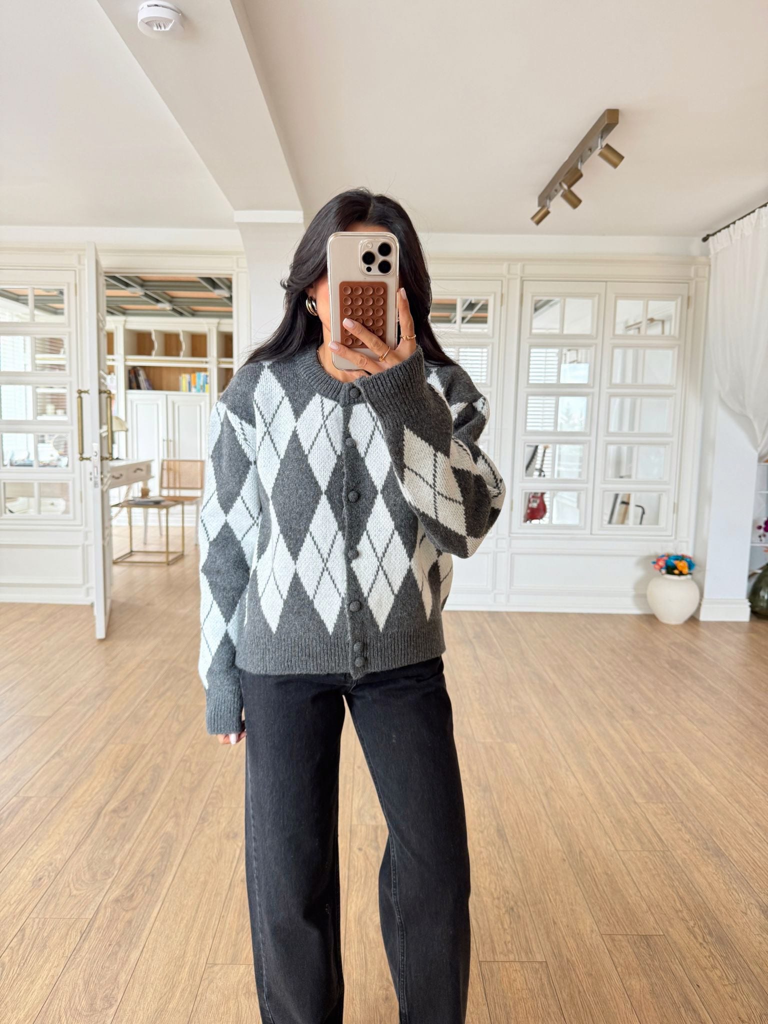 The Geometry of Warmth – Romboid Knit Cardigan DEEP GREY