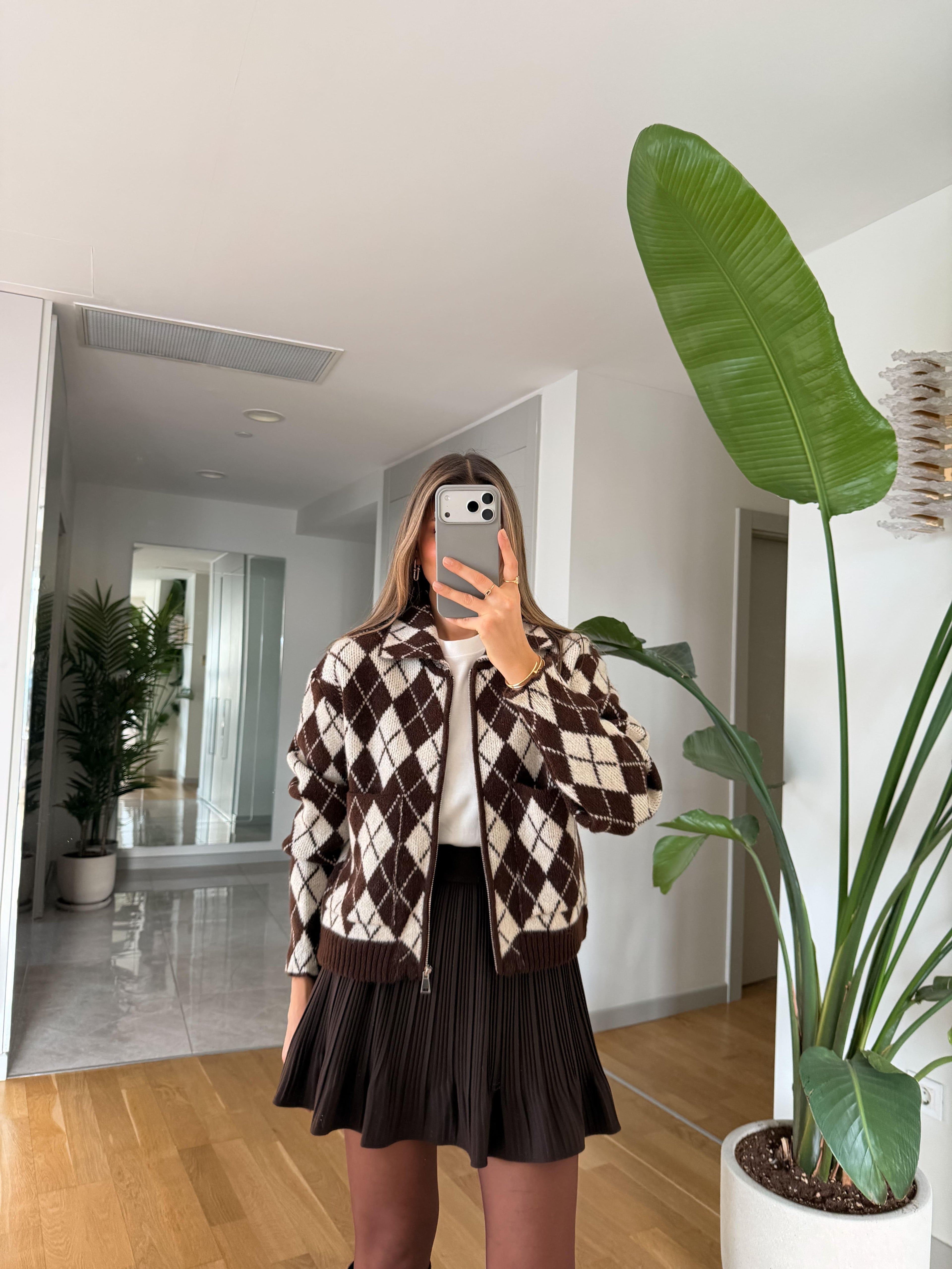 Argyle Zip Cardigan – Chocolate