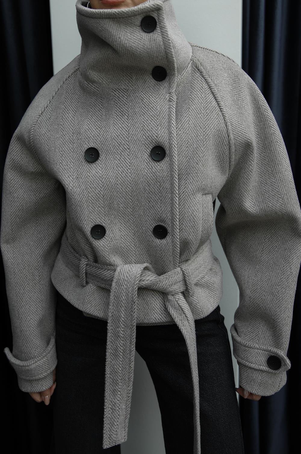 BEIGE WOOL SHORT COAT/JACKET