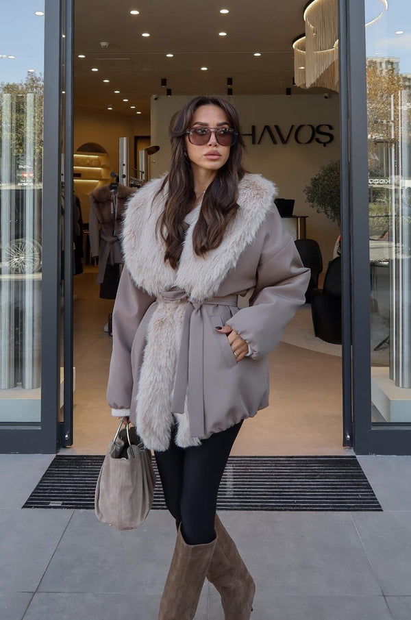 Postavljeni kaput/jakna sa krznom od vodootpornog materijala - BEŽ