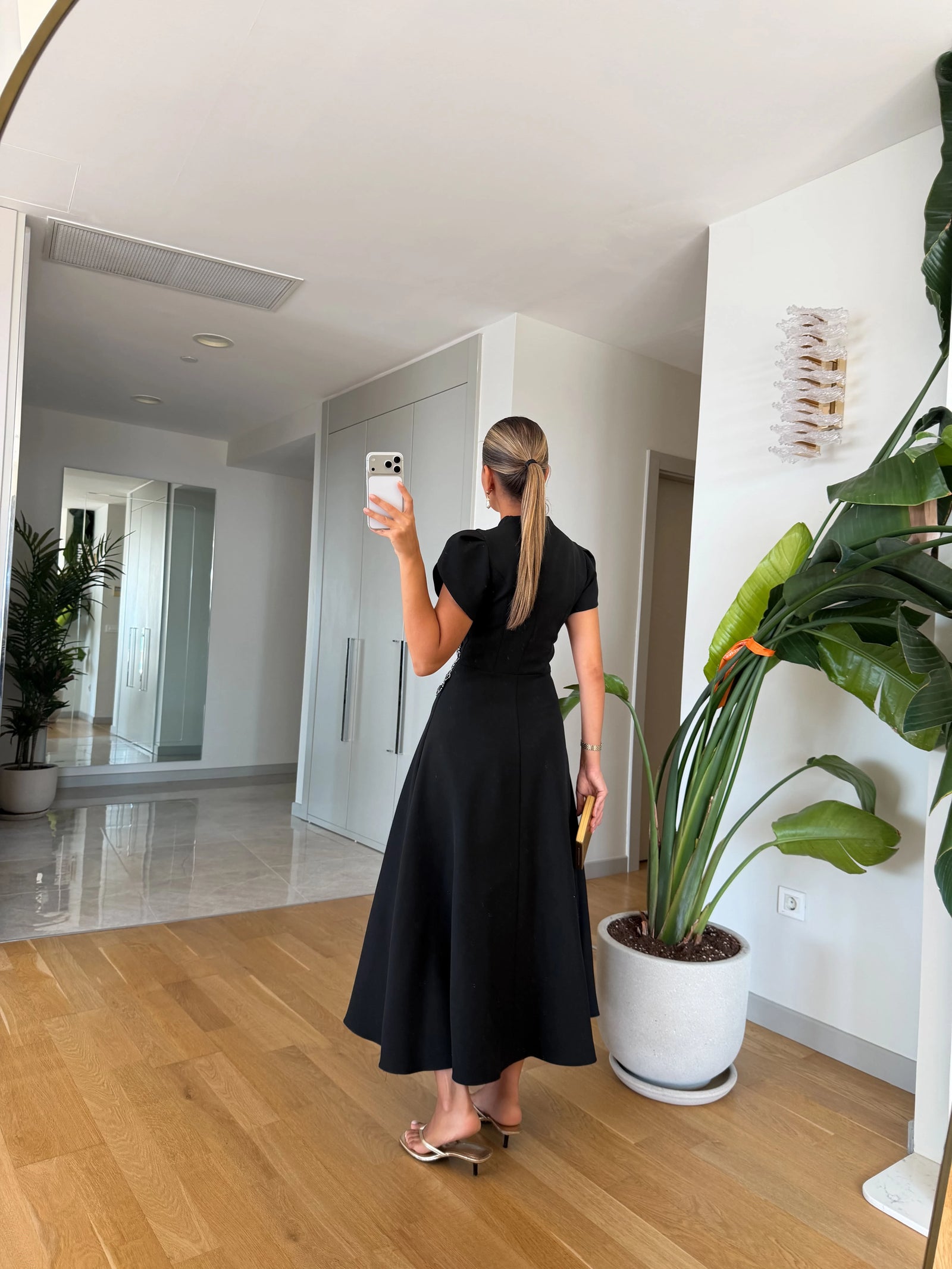 Fleur Appliqué Midi Dress - više boja