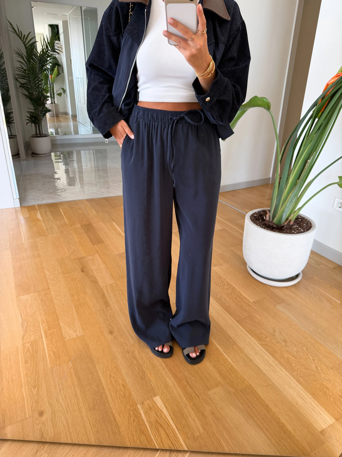 Modal Tailored Set