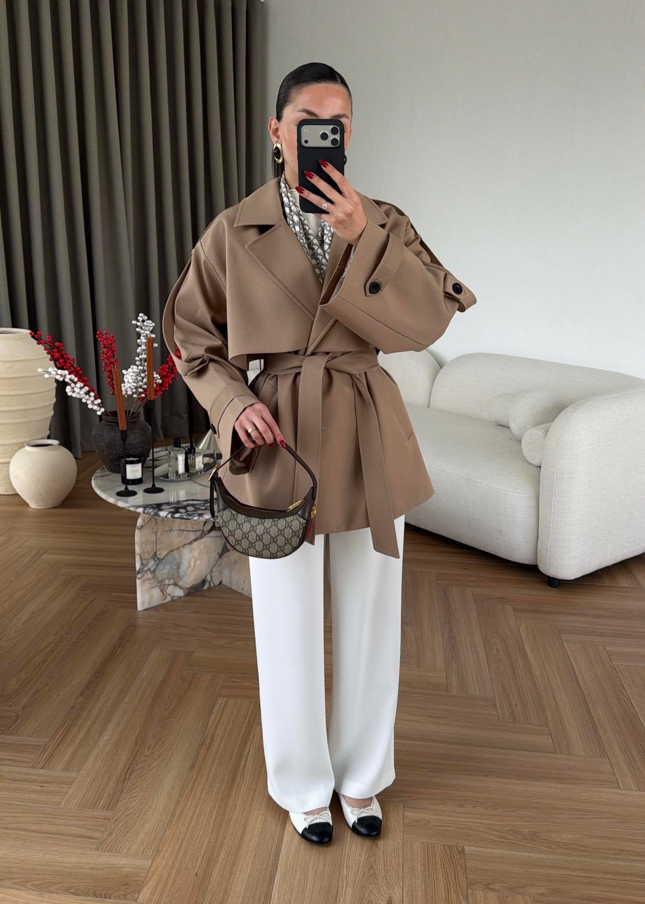 Trench coat – bezvremenski klasik u više boja