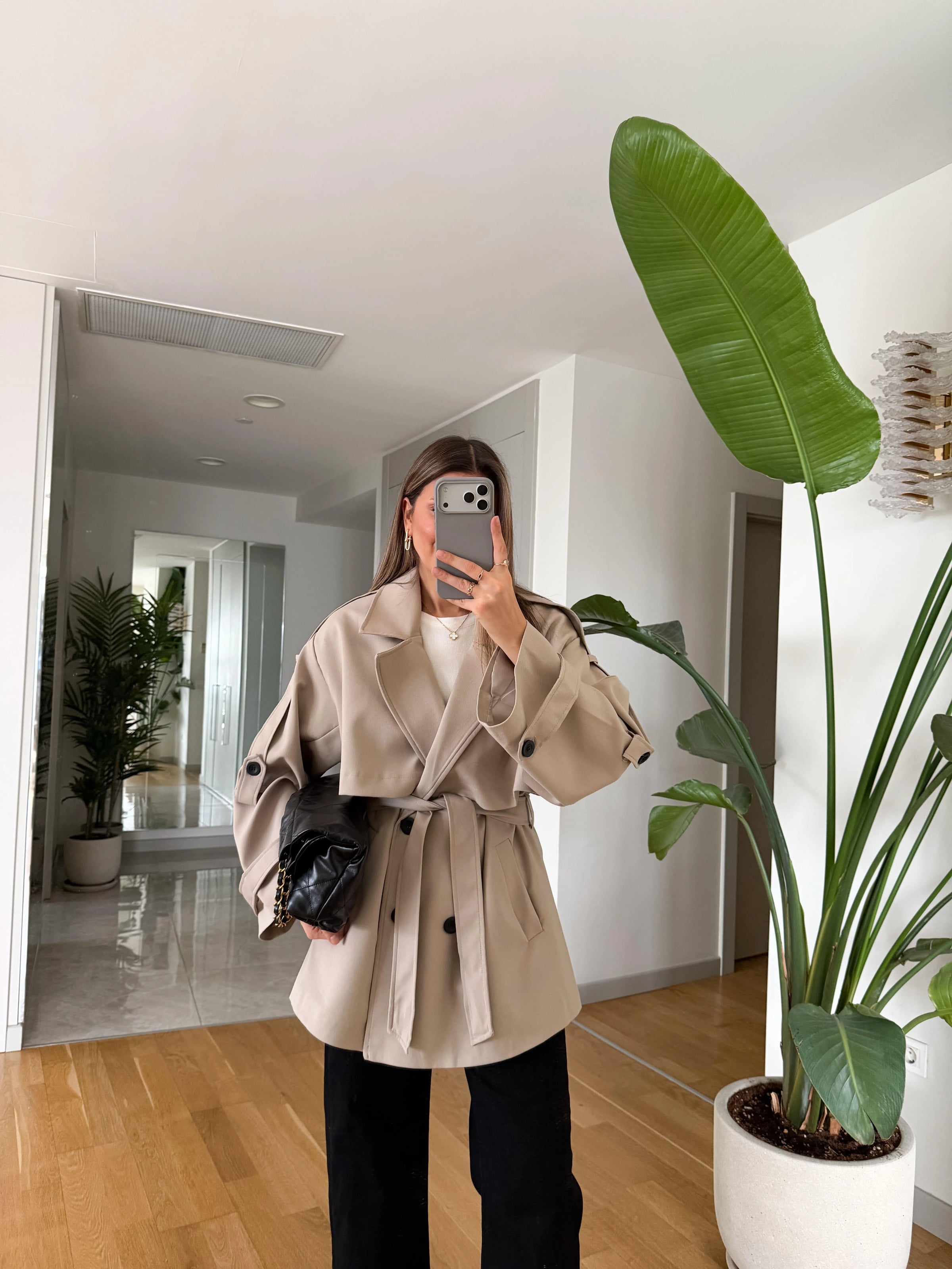 Trench coat – bezvremenski klasik u više boja