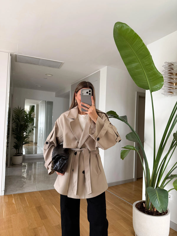 Trench coat – bezvremenski klasik u više boja