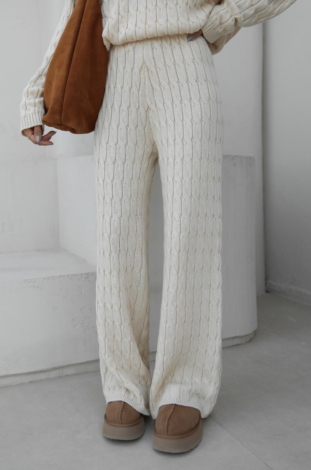 HERITAGE CABLE KNIT SET – ECRU 5