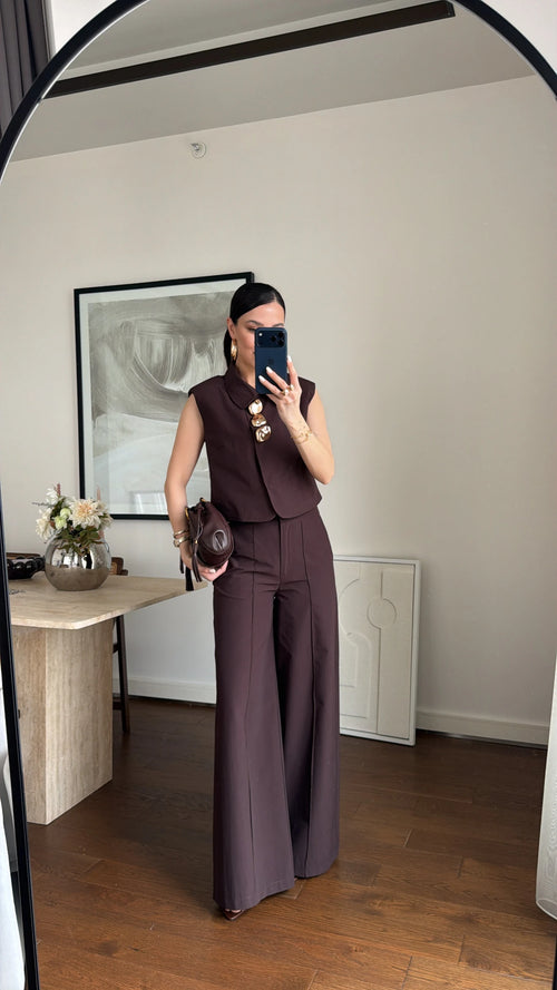 Chocolate Gold-Buckle Parachute Set