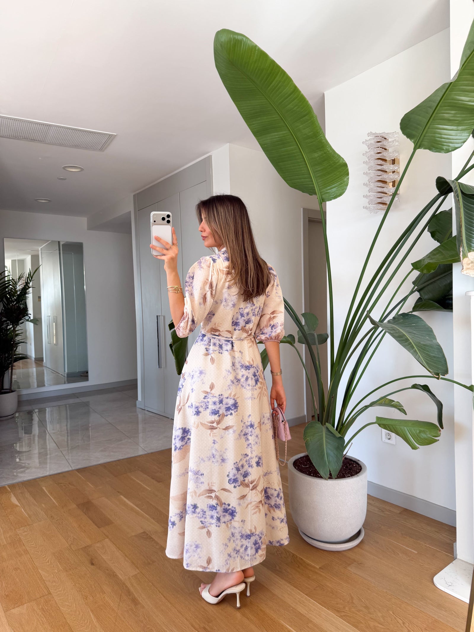 The Signature Dress: Minimalizam sa karakterom