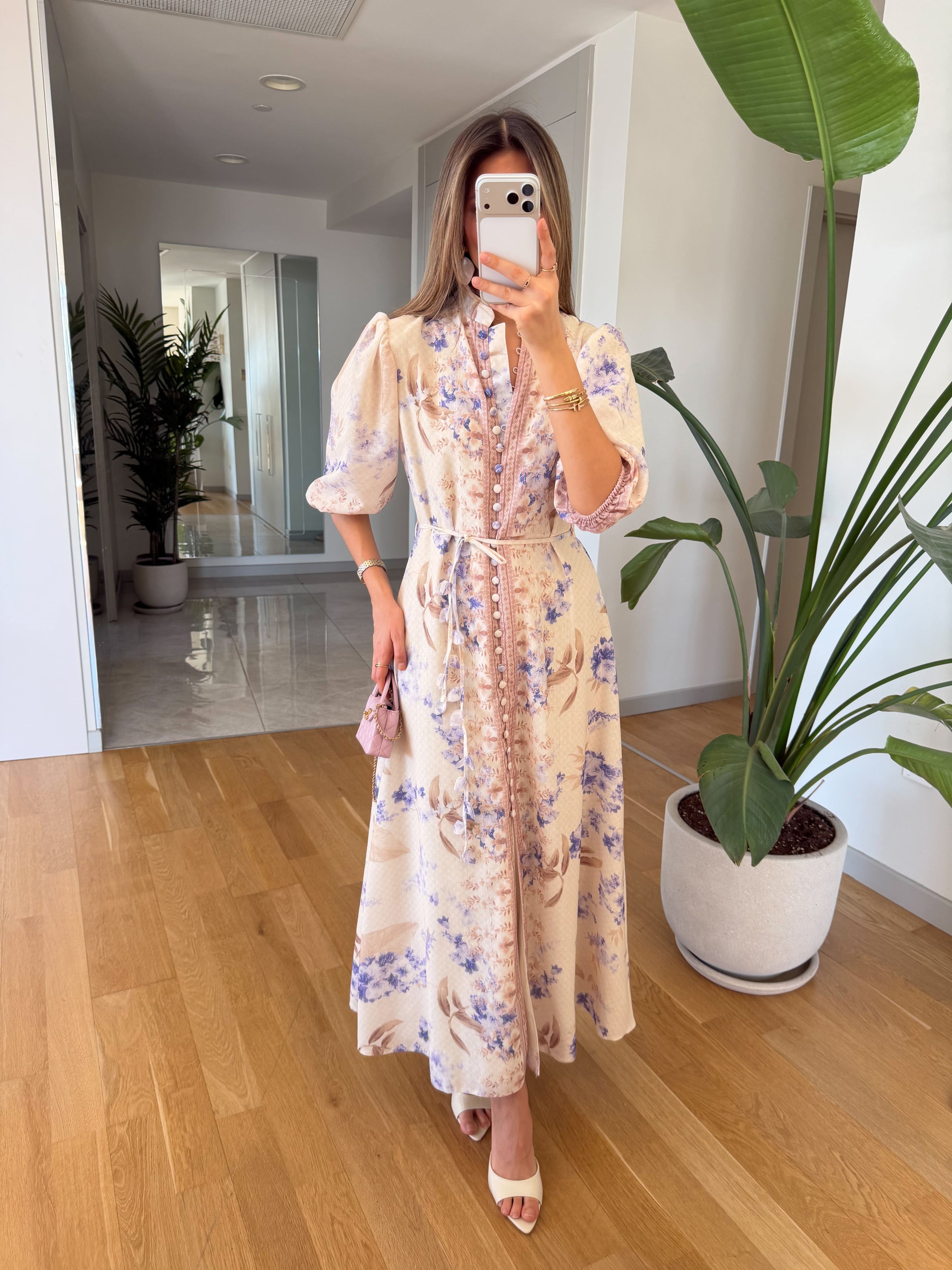 The Signature Dress: Minimalizam sa karakterom