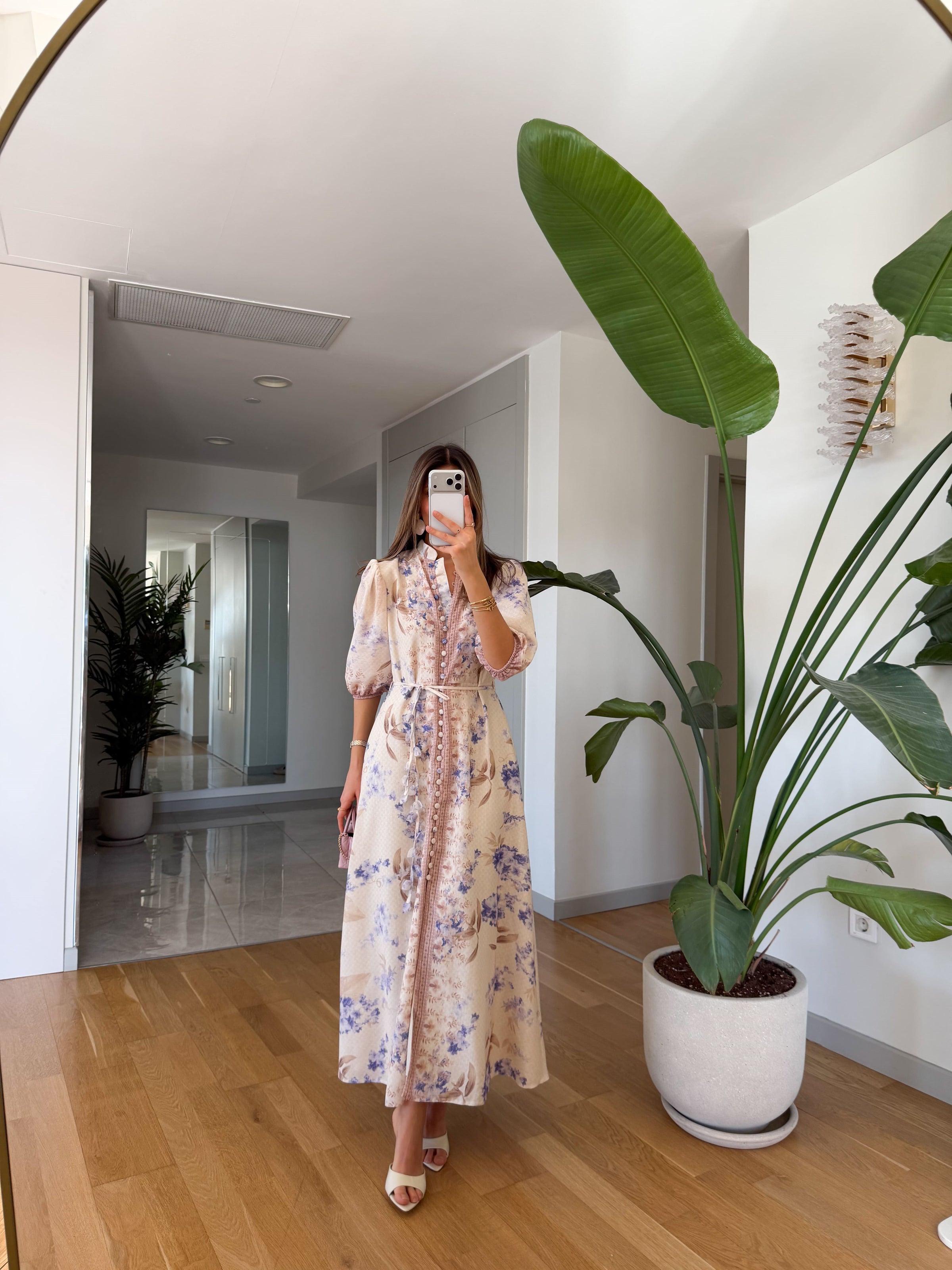 The Signature Dress: Minimalizam sa karakterom