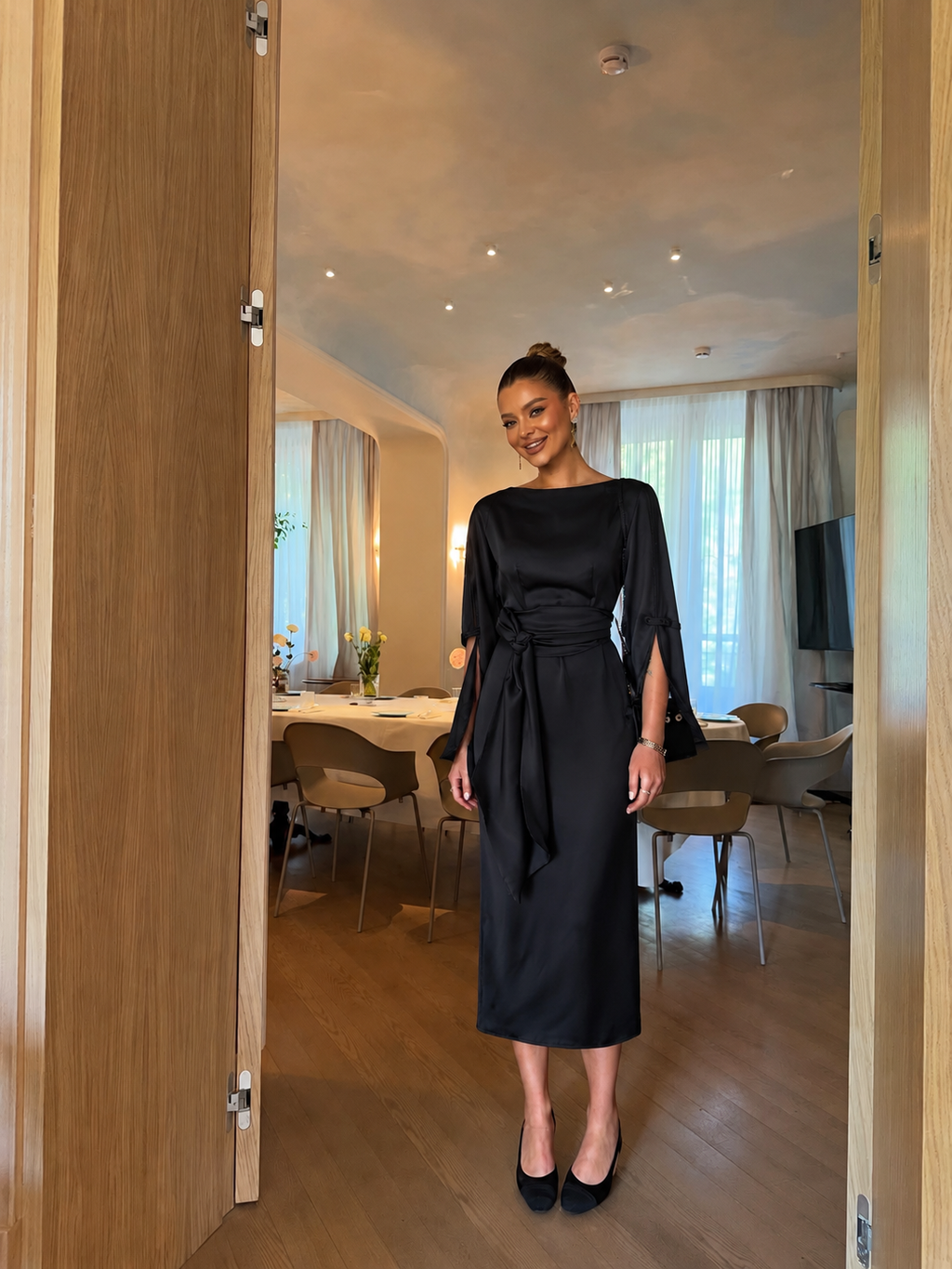 Nocturne Midi Dress crna satenska midi haljina