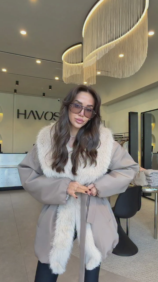 Postavljeni kaput/jakna sa krznom od vodootpornog materijala - BEŽ