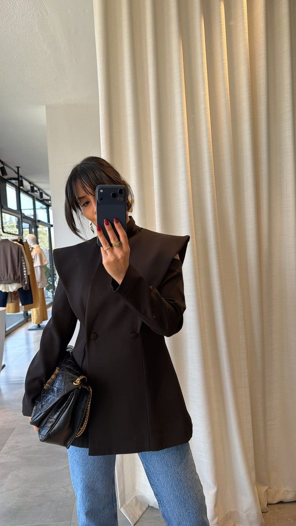 Sharp Shoulder Blazer - crna boja