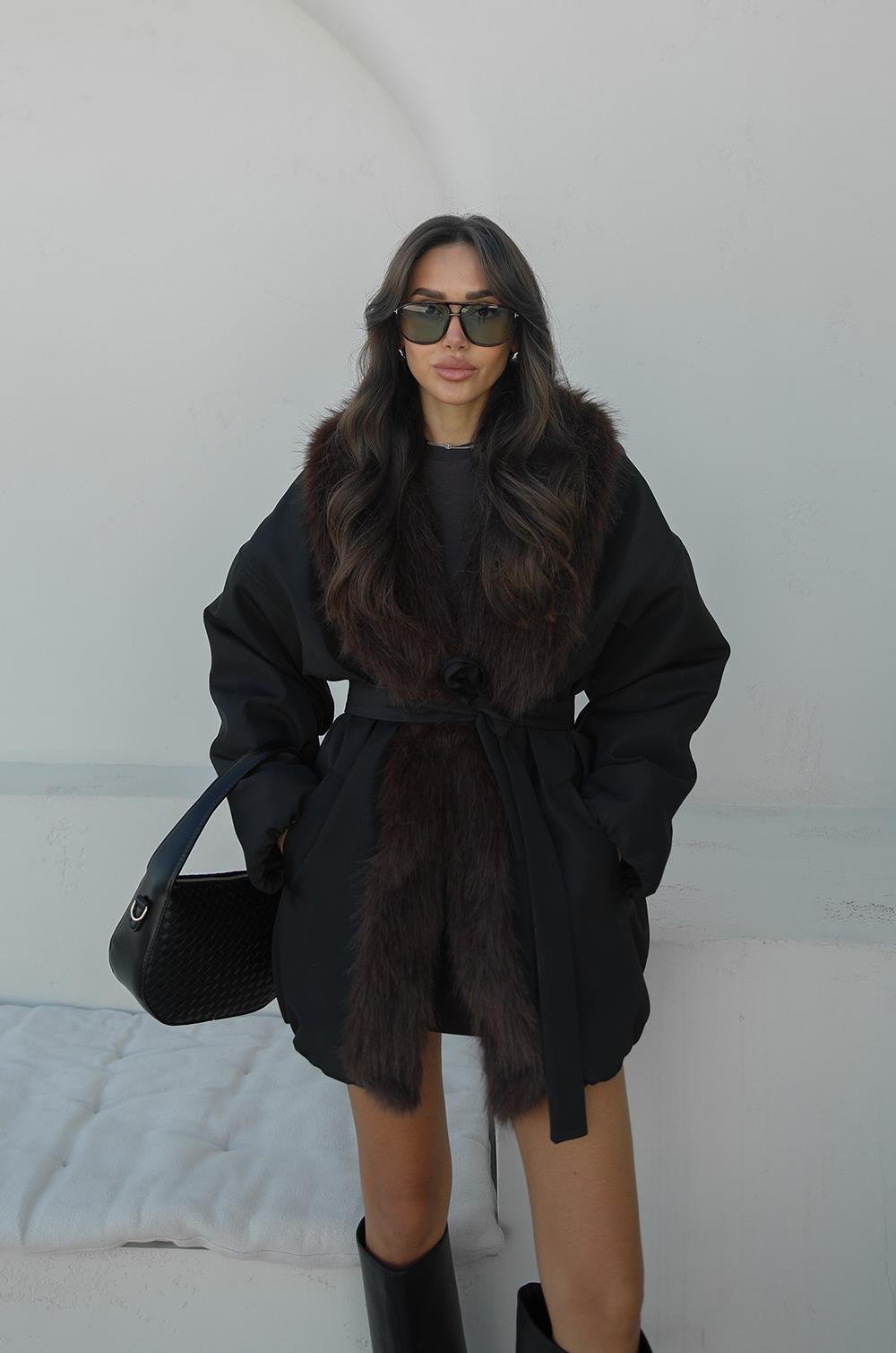 Postavljeni kaput/jakna sa krznom od vodootpornog materijala - CRNA