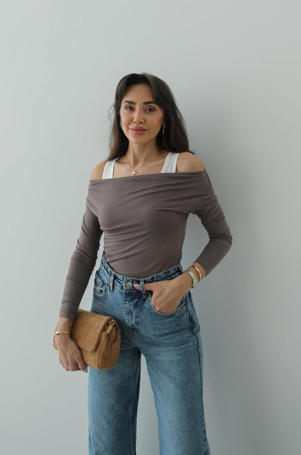 Dvodelni Set: Top na Bretele i Bluza sa Čamac Izrezom