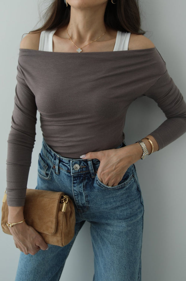 Dvodelni Set: Top na Bretele i Bluza sa Čamac Izrezom